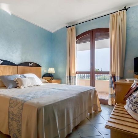 Hotel Villa Del Mare Solanas Solanas  Ngoại thất bức ảnh