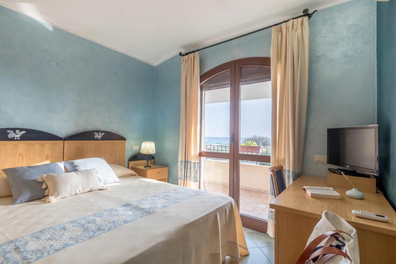 Hotel Villa Del Mare Solanas Solanas  Ngoại thất bức ảnh