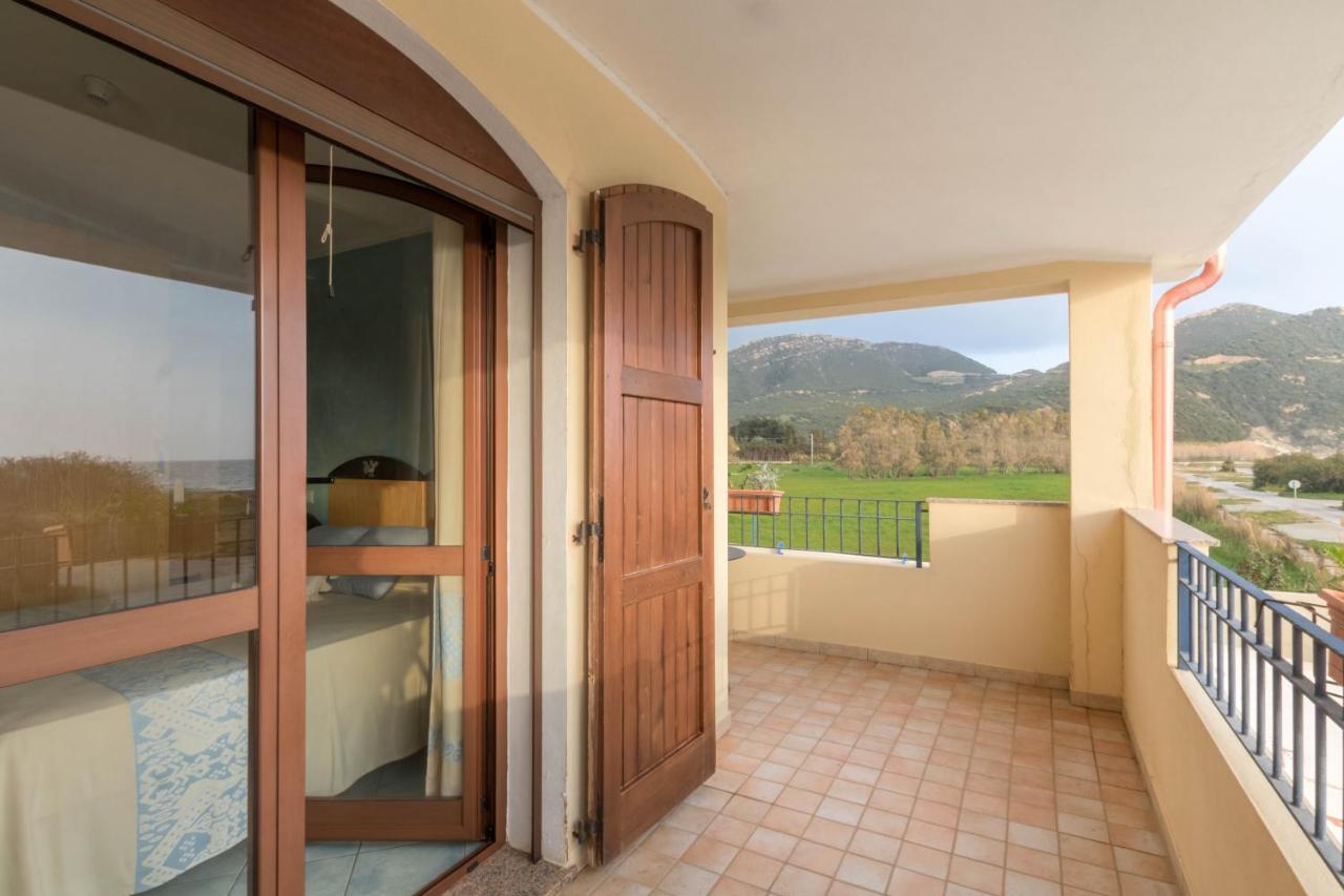 Hotel Villa Del Mare Solanas Solanas  Ngoại thất bức ảnh