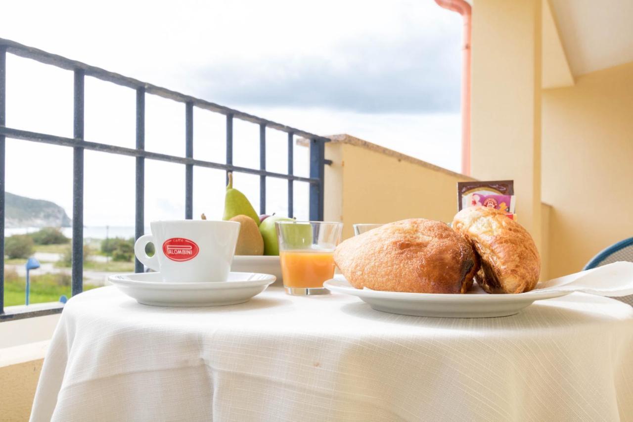 Hotel Villa Del Mare Solanas Solanas  Ngoại thất bức ảnh