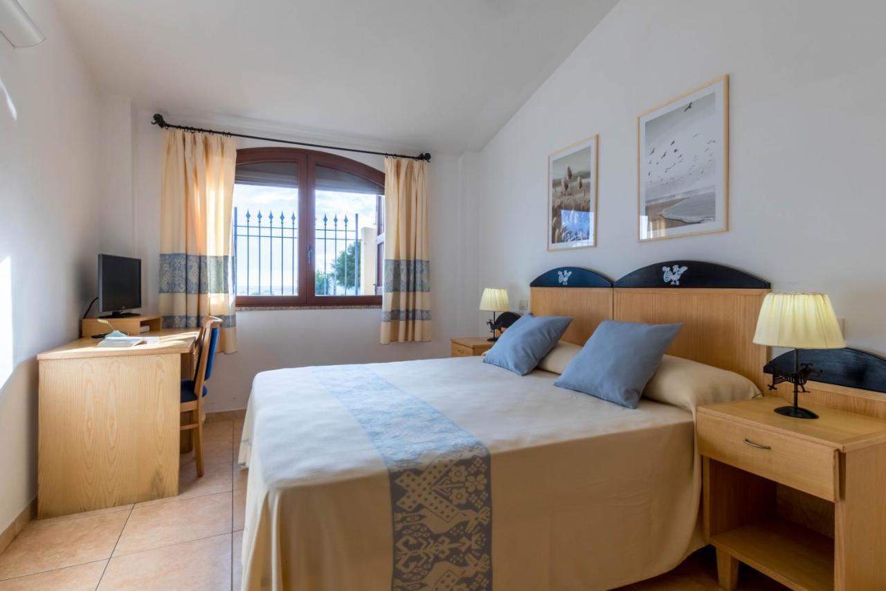 Hotel Villa Del Mare Solanas Solanas  Ngoại thất bức ảnh