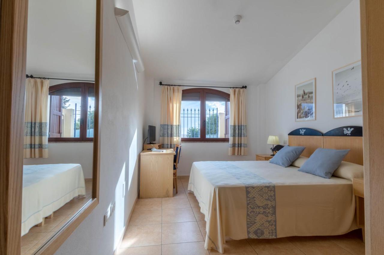 Hotel Villa Del Mare Solanas Solanas  Ngoại thất bức ảnh
