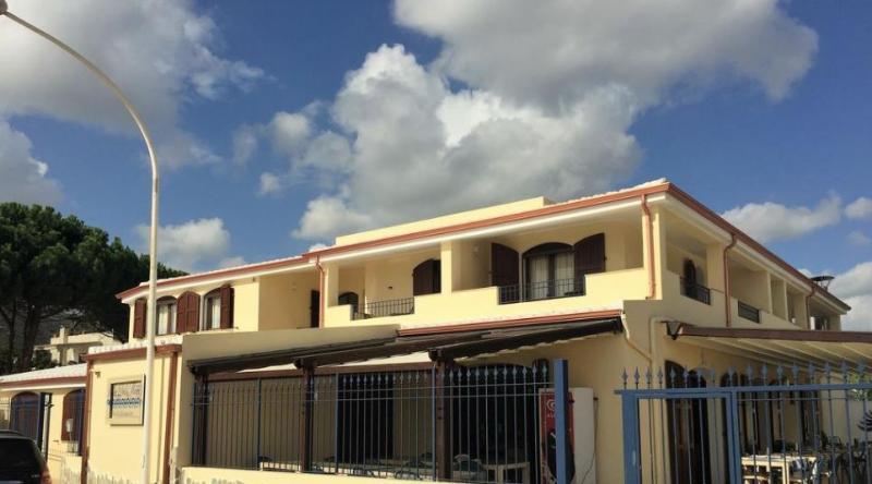 Hotel Villa Del Mare Solanas Solanas  Ngoại thất bức ảnh